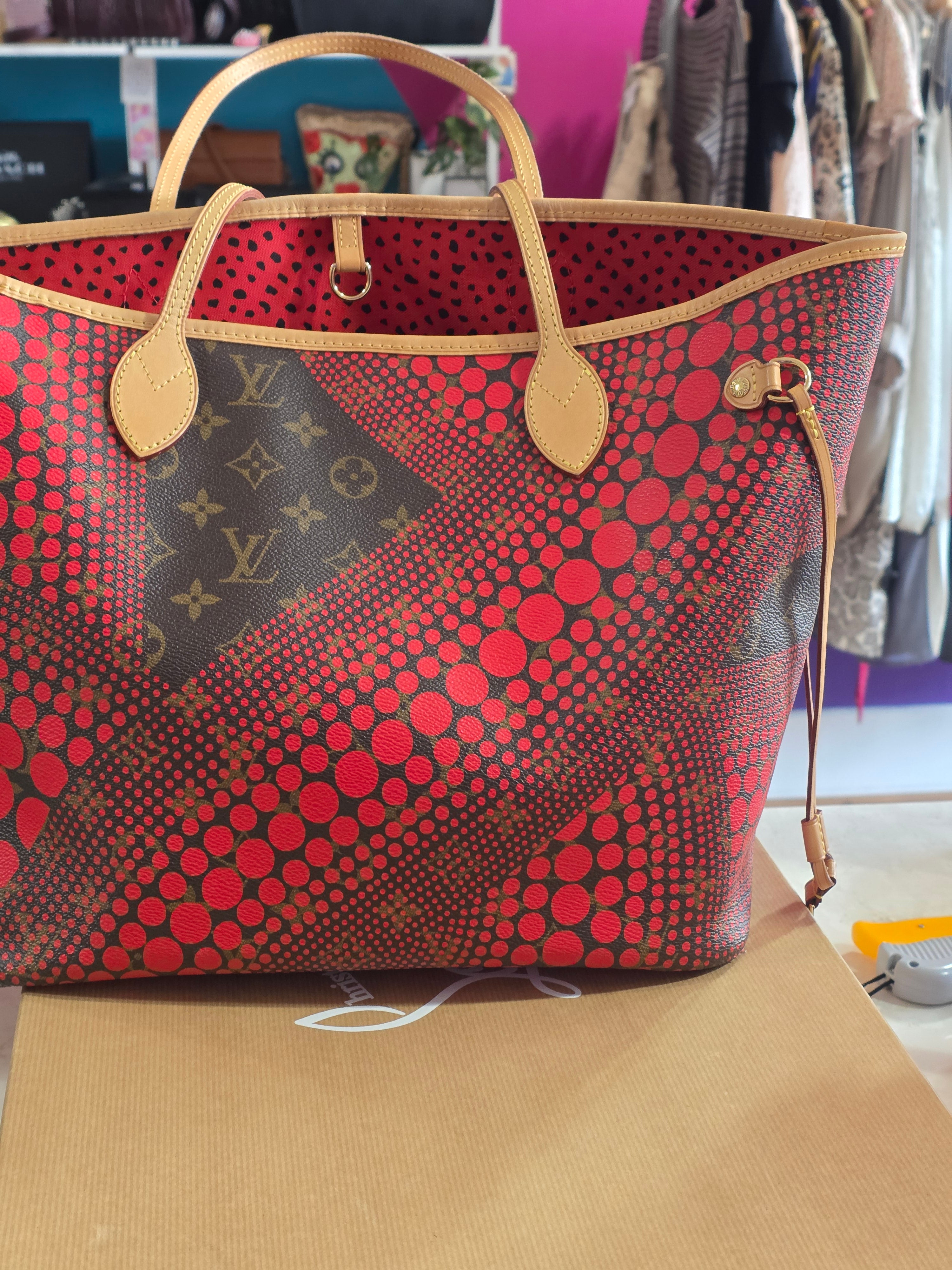 BROWN/RED LOUIS VUITTON NEVER FULL KUSAMA EFFECT BAG