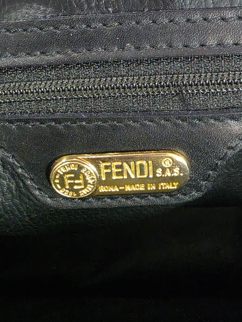 BLACK PEQUIN VINTAGE (90S) FENDI HAND BAG
