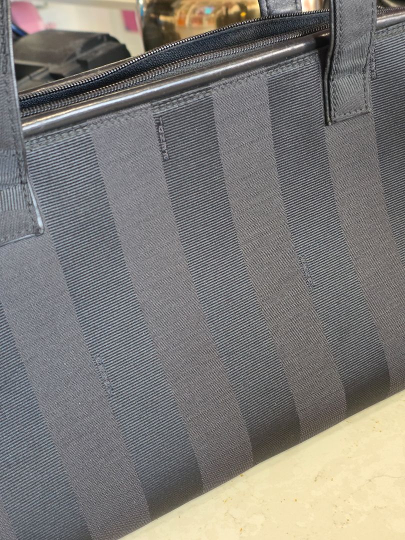 BLACK PEQUIN VINTAGE (90S) FENDI HAND BAG