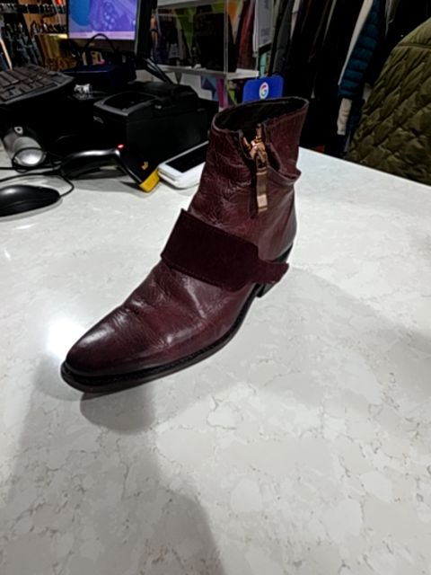 JOHN FLUEVOG ZIPPED ANKLE BOOTS