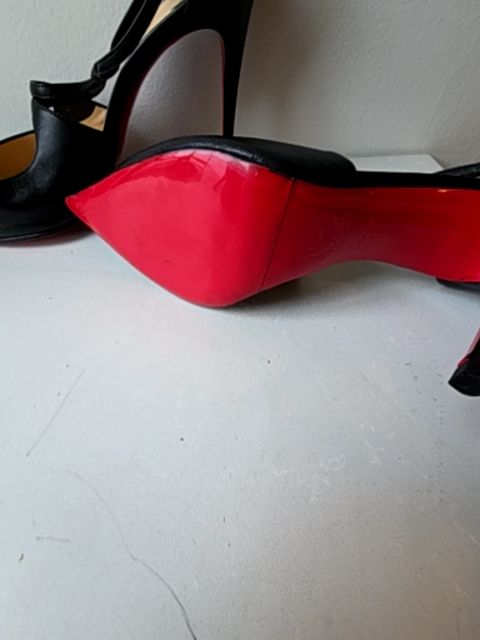 CHRISTIAN LOUBOUTIN HEELS