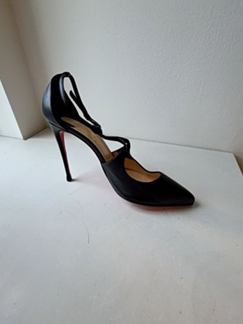 CHRISTIAN LOUBOUTIN HEELS