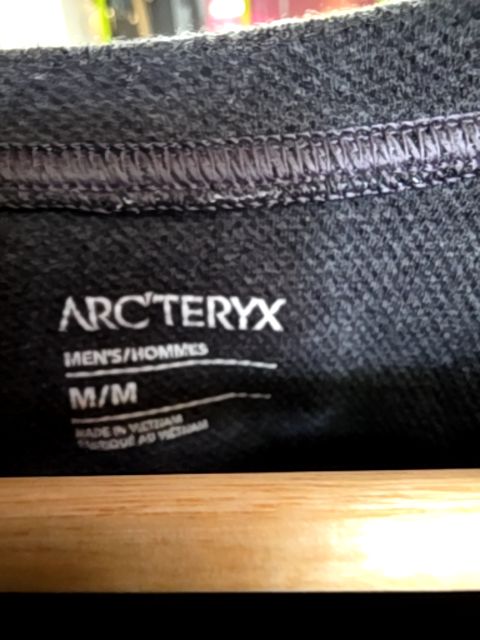 GREY ARCTERYX BUTON UP CREW NECK 'SIRRUS HENLEY'