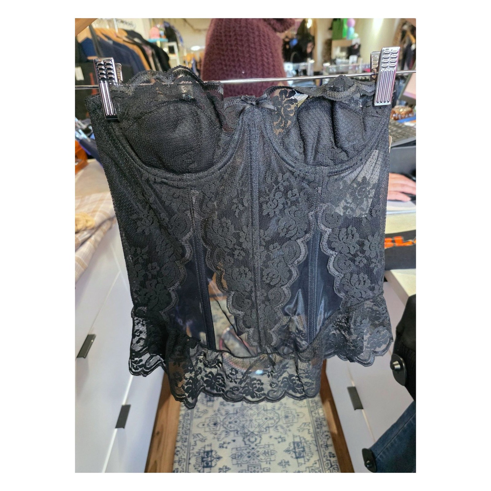 SMART LACE BUSTIER TOP