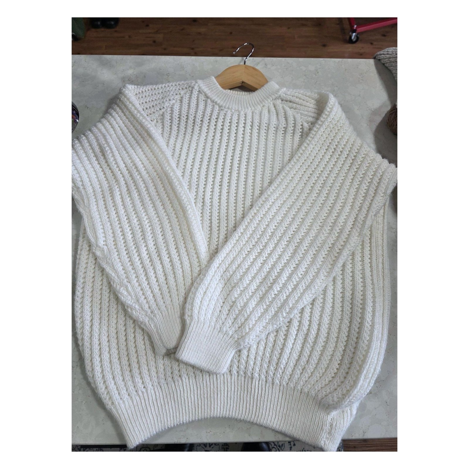 CHUNKY RIBBED KNIT CREWNECK SWEATER