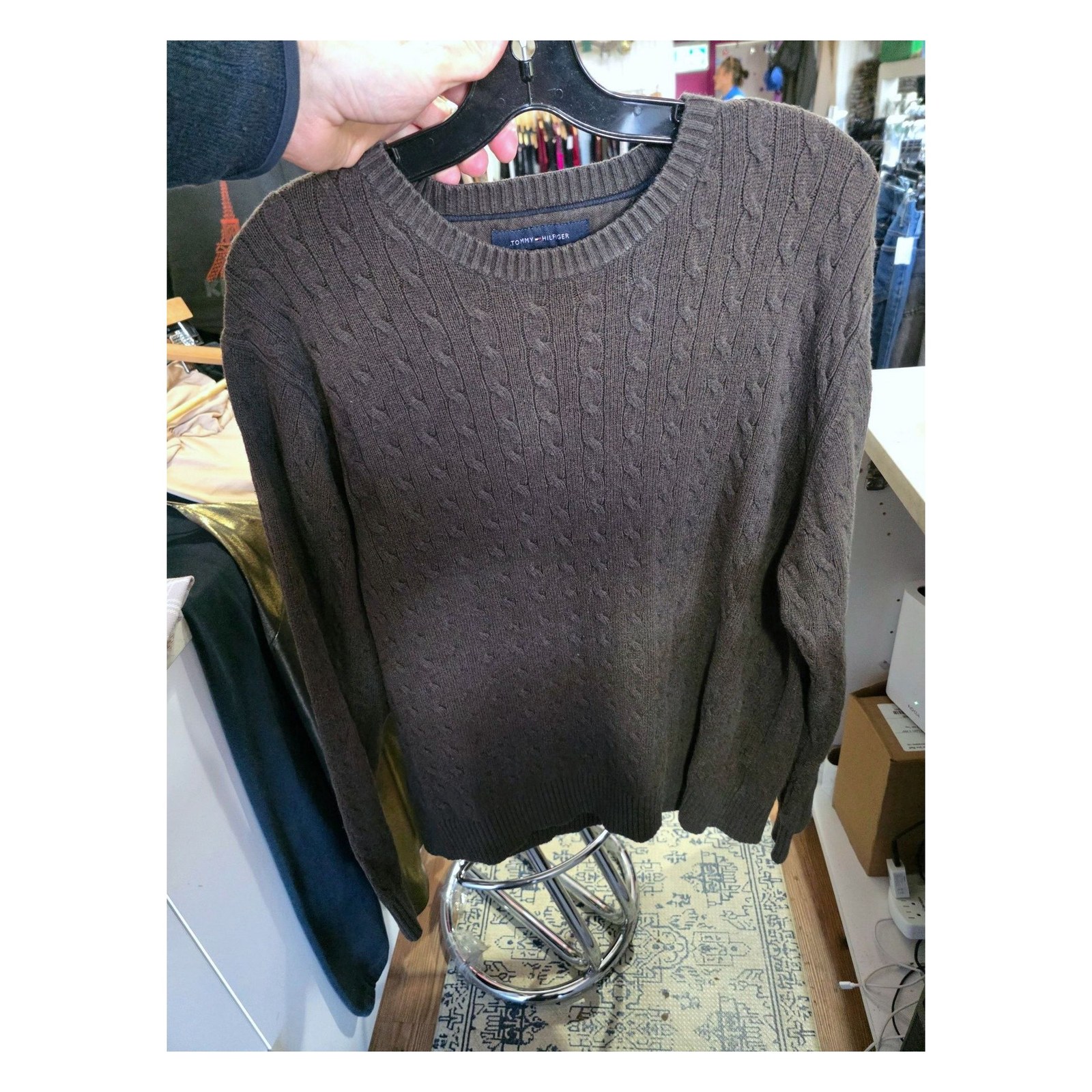 TOMMY HILFIGER CABLE KNIT SWEATER