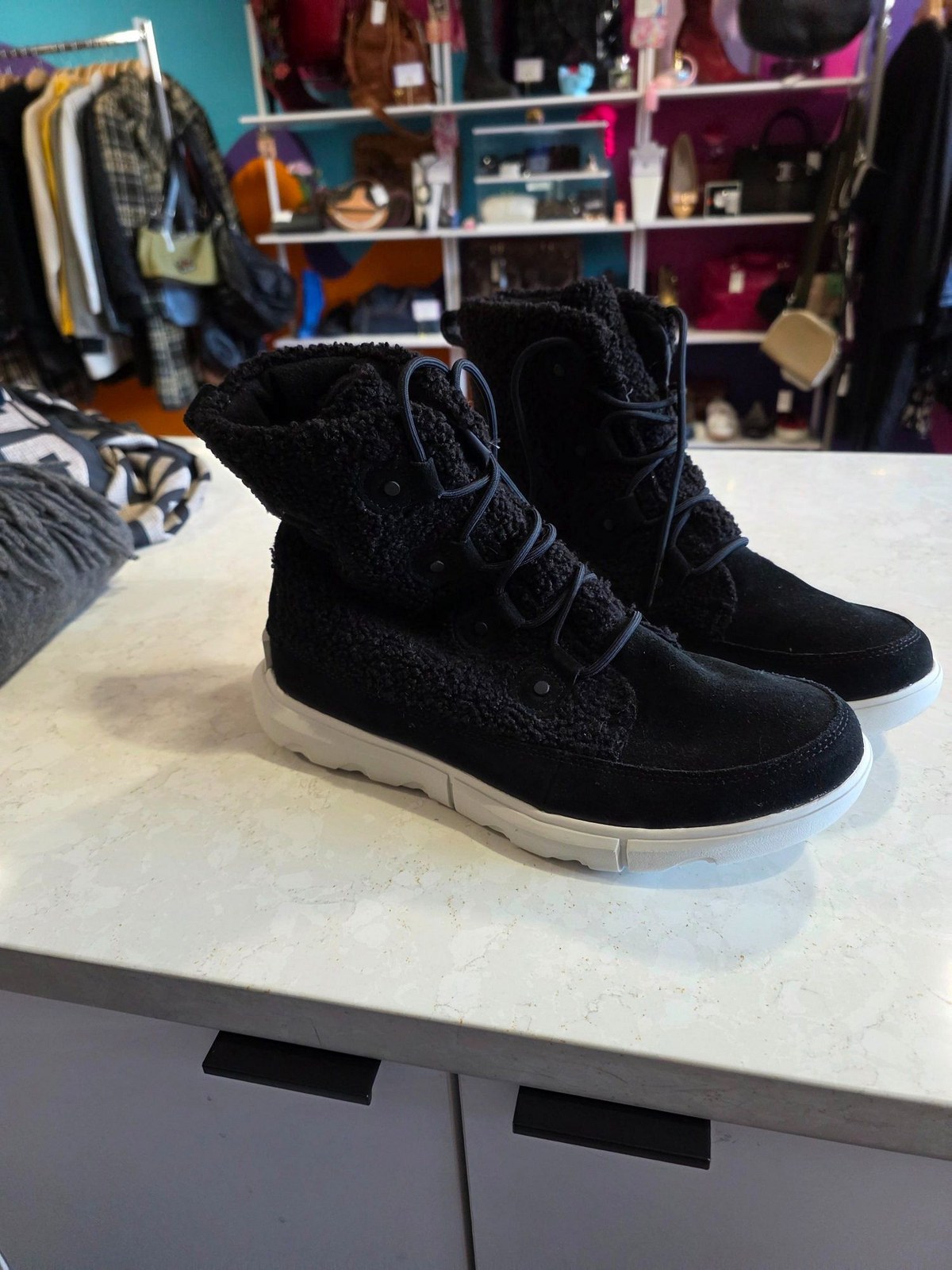 SOREL BLACK SNOW BOOTS