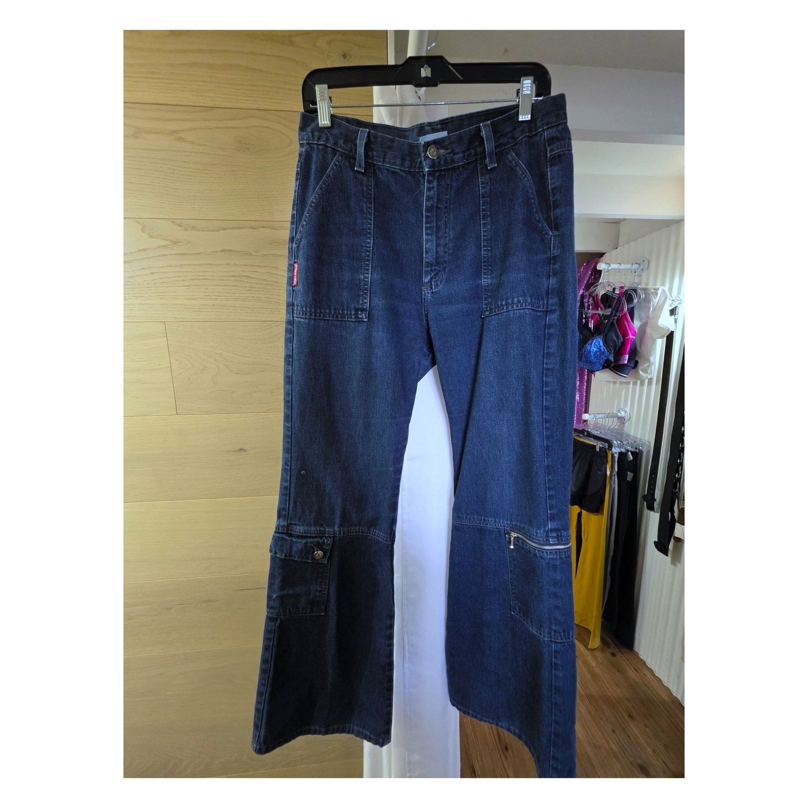 NEW TIME VINTAGE CARGO JEANS