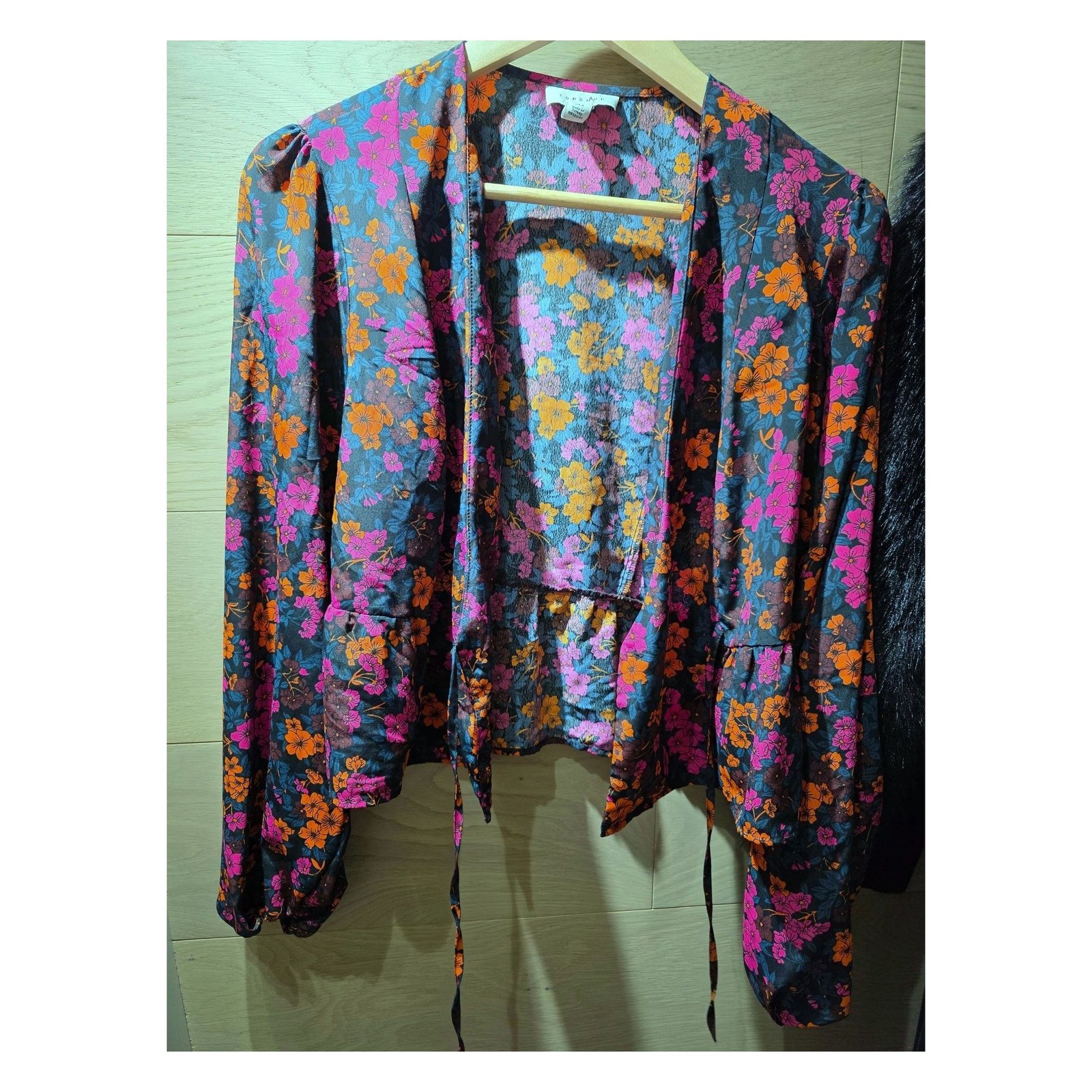 TOPSHOP FLORAL TIE FRONT TOP