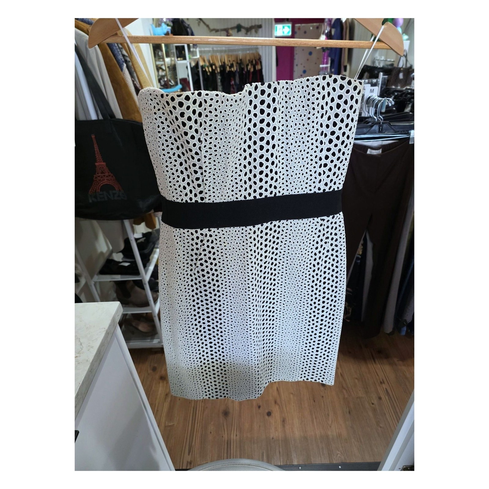 White GIAMBATTISTA VALLI EYELET STRAITGLESS DRESS