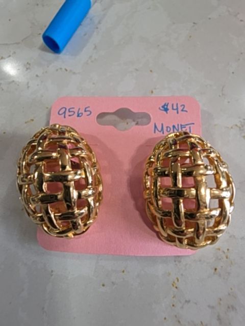 MONET CLIP ONS GOLD BASKET WEAVE