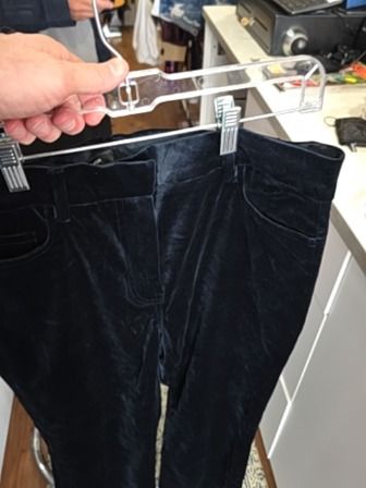 NAVY JUDITH & CHARLES VELVET PANTS
