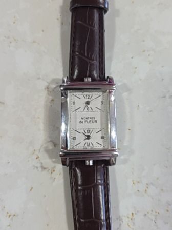 WHITE MONTRES DE FLEUR WATCH
