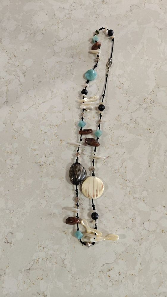 BROWN BTQ STRONG STONE NECKLACE