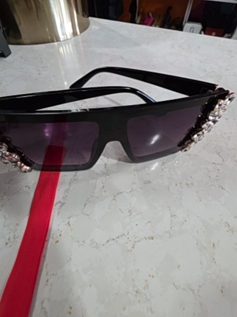 SUNGLASSES LARGE TEARDROP RHINESTONES