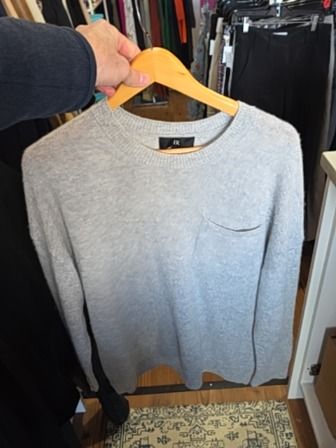 GREY BANANA REPUBLIC SWEATER