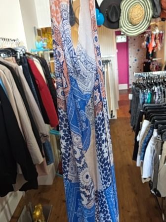 BLUE BTQ SCARF WRAP