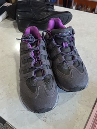 GREY HI-TEC WOMEN'S TRAIL SHOES
