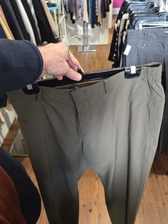 ARMY GREEN UNIQLO X THEORY PANTS