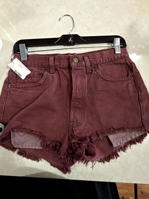 LEVIS CUT OFF SHORTS BURGUNDY