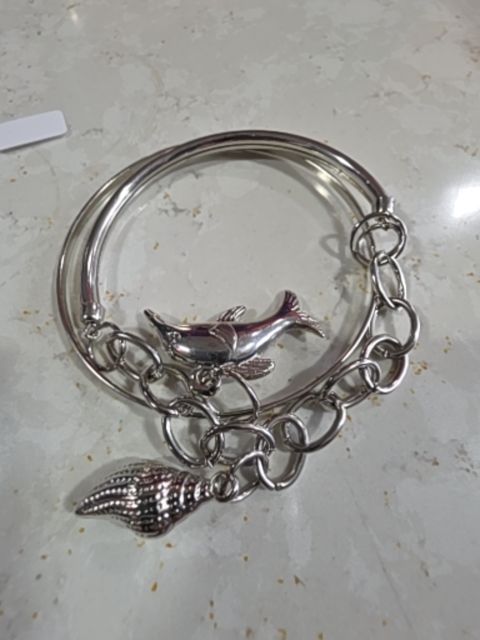 set of 2 bracelets dolphin conch