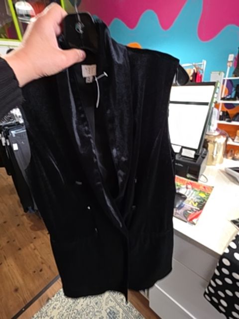 A NEW DAY VELOUR BLACK LONG VEST