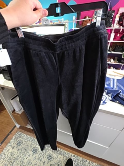 LULULEMON BLACK VELOUR LOUNGE PANTS