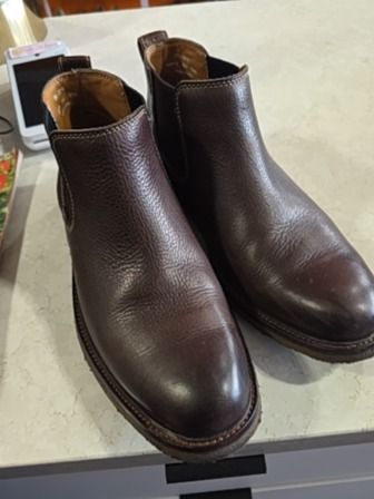 BROWN JOHNSTON & MURPHY LEATHER CHELSEA BOOTS
