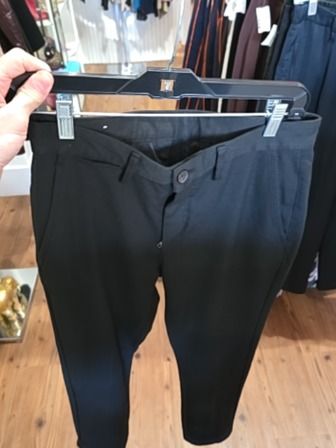 BLACK ZARA PANTS, 29