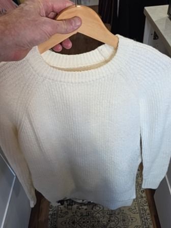 WHITE FOREVER 21 RIBBED KNIT SWEATER