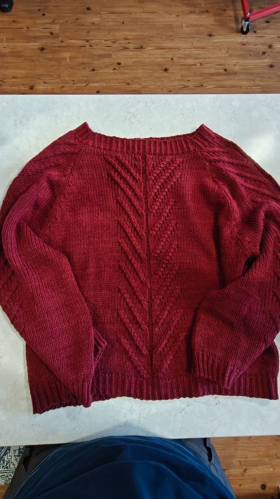 RED BTQ KNITTED SWEATER