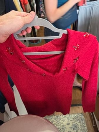 RED BTQ SWEATER