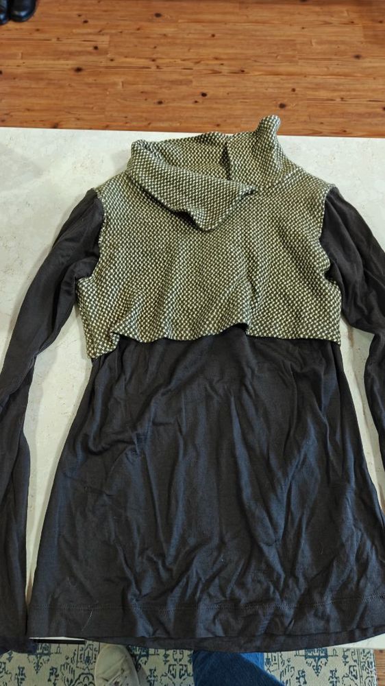GREY BTQ Top