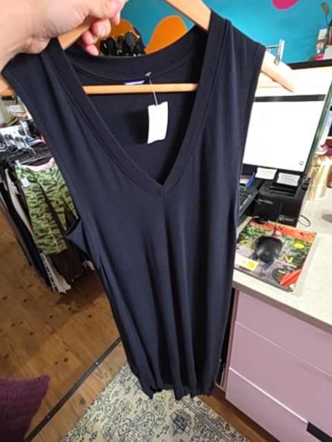 BTQ SLEEVELESS MAXI DRESS BLACK