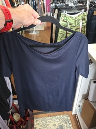 NAVY COS TSHIRT