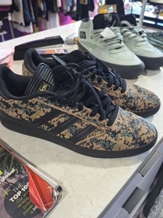 CAMO ADIDAS SKATE SHOES