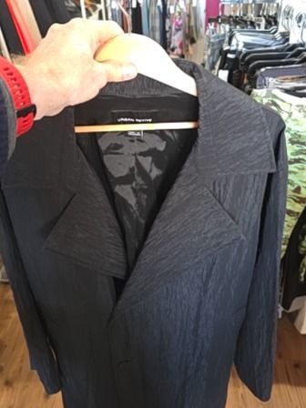 BLACK URBAN REVIVO TRENCHCOAT