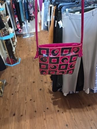 FUSCHIA BTQ CROSSBODY