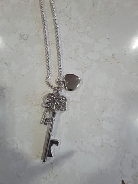 NECKLACE 2 keys heart charm