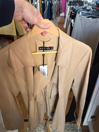 BEIGE DANIER LEATHR TRENCHCOAT