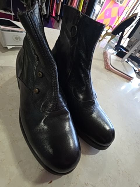 FIORINTINI + BAKER  BOOTS, LEATHER
