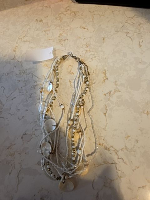 BTQ SHELLS AND BEAD NECKLACE