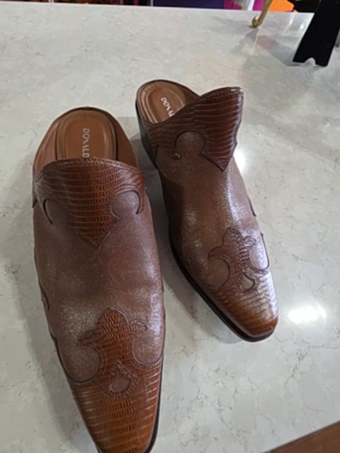 DONALD J PLINER WESTERN MULES