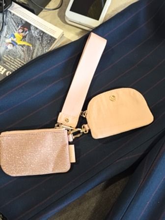 PINK LULULEMONDUAL POUCH WRISTLET