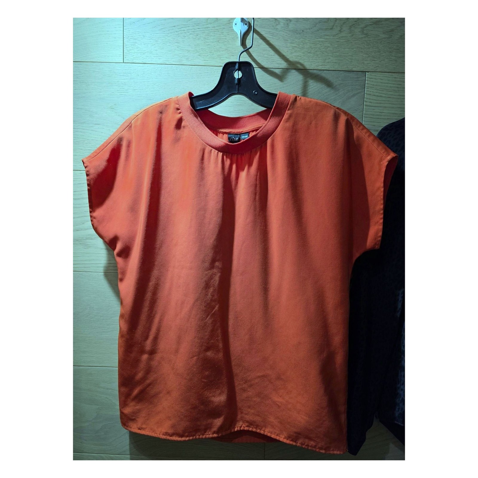 ICÔNE ORANGE SHORT SLEEVE TOP
