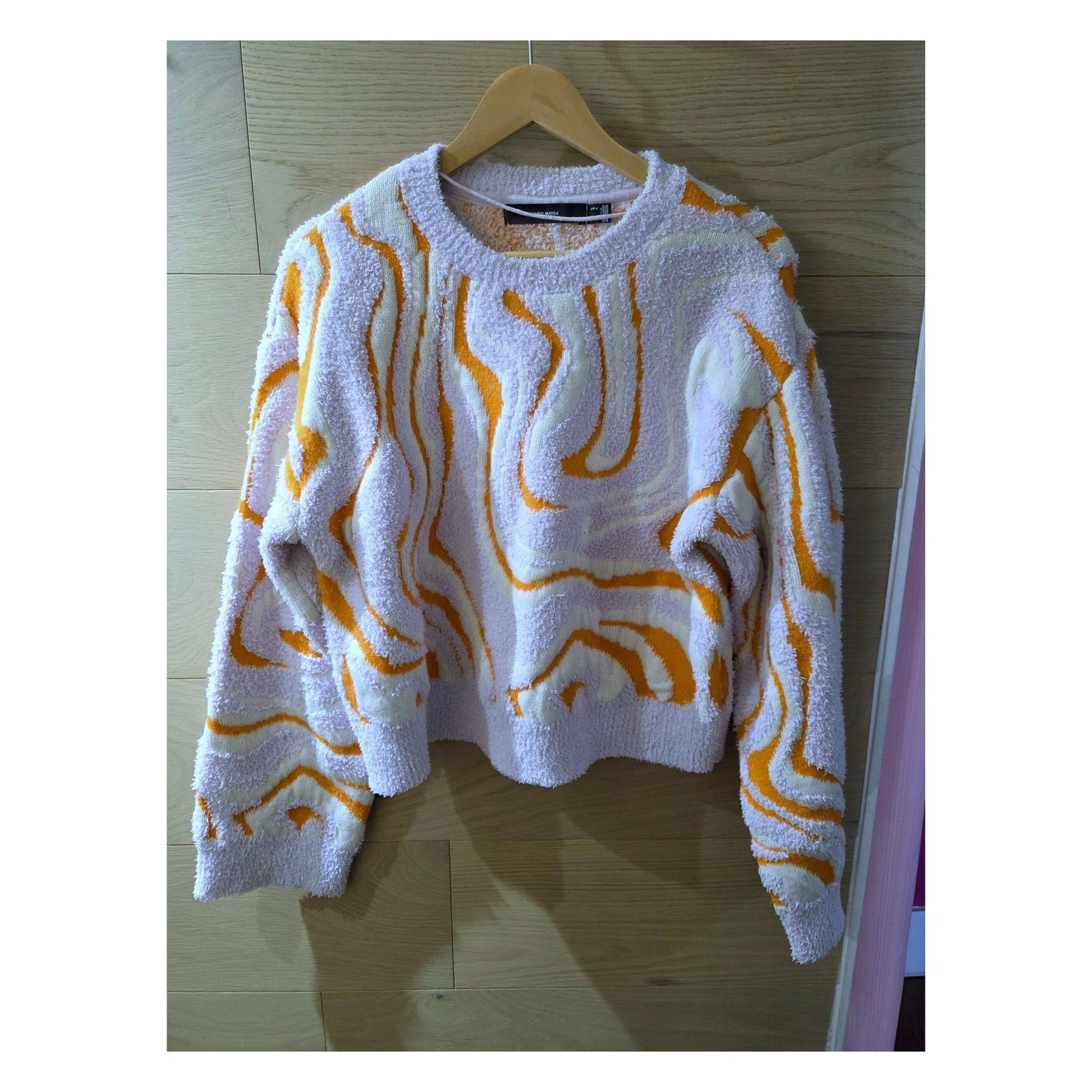 VERO MODA FUZZY SWIRL KNIT SWEATER