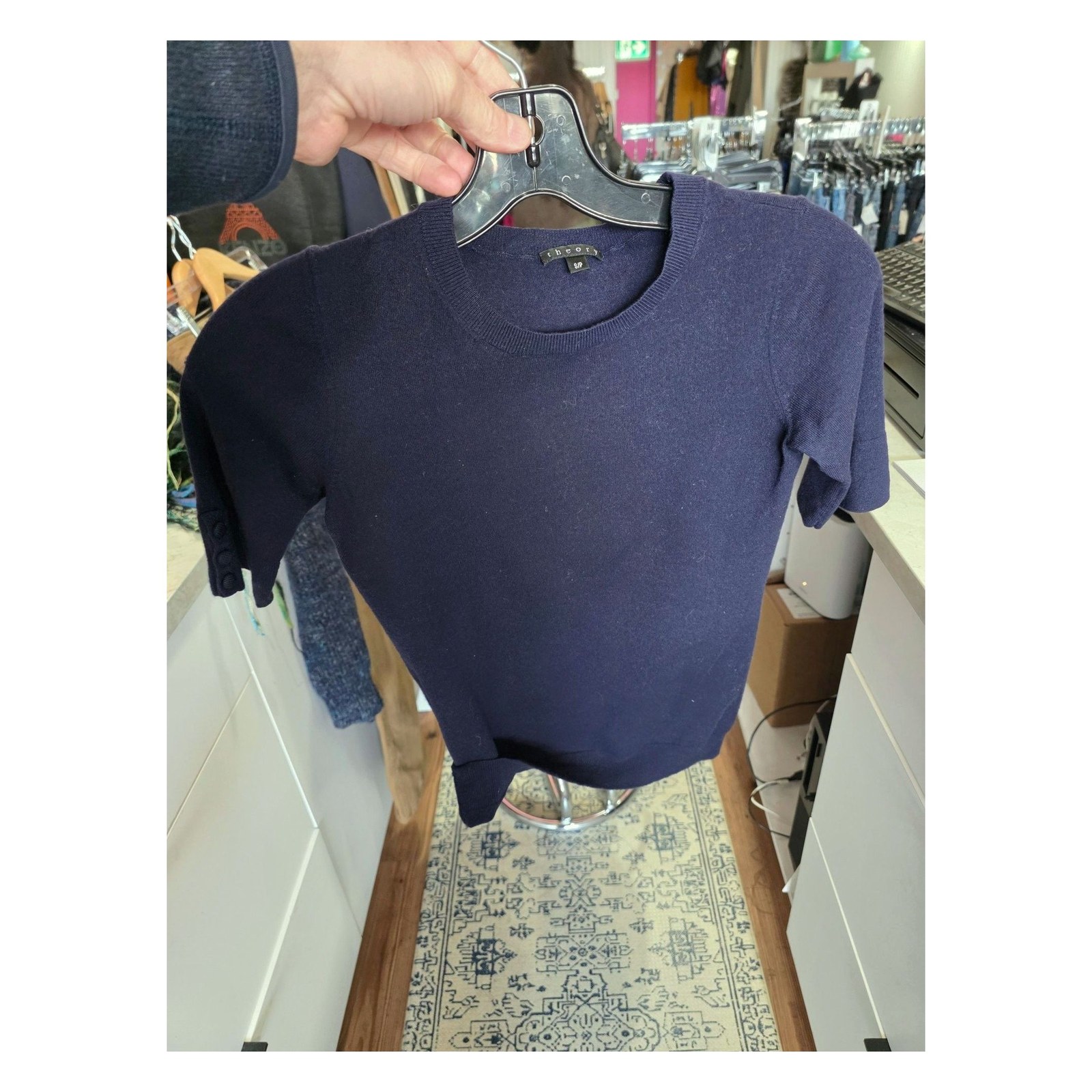 THEORY SHORT SLEEVE KNIT SWEATER